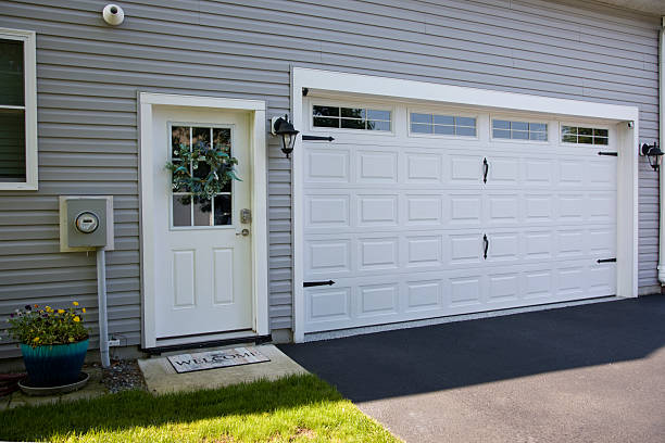 24/7 Emergency Garage Door Panel Replacement experts in Richland, GA